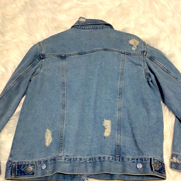 Denim Jean Jacket 💙 - Picture 5 of 9